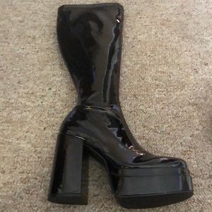 Steve Madden Black Patent Platform Boots 8.5